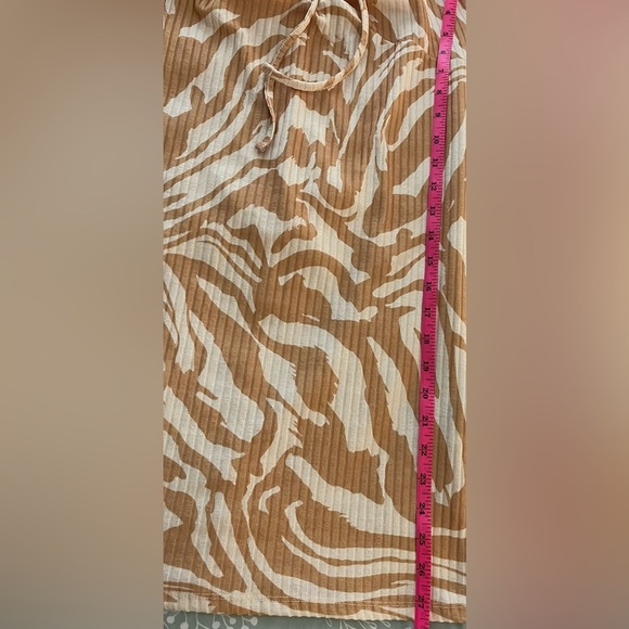 NWT H&M Women’s Ribbed Jersey Bodycon Dress, Short, Fitted, V-Neck; Size M - Picture 7 of 7